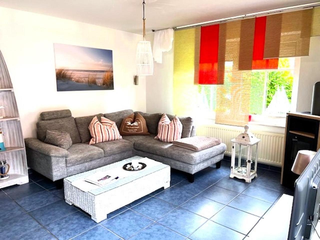 Ferienwohnung Haus Schwalbennest Eg Ditzum Exterior photo